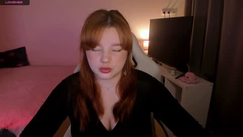 Snapshot of milky_wayx chatting on December 1, 2024, 4:29 pm Lisa online show from December 1, 2024, 4:29 pm