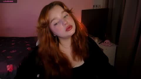 Snapshot of milky_wayx chatting on December 4, 2024, 5:27 am Lisa online show from December 4, 2024, 5:27 am