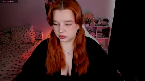 Snapshot of milky_wayx chatting on October 21, 2025, 5:30 am Lisa online show from October 21, 2025, 5:30 am