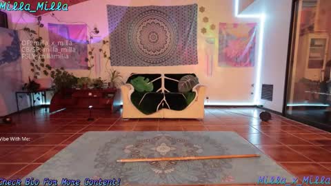 milla_milla online show from March 22, 2026, 6:28 am