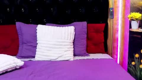 MillaVixen online show from July 19, 2026, 3:10 am