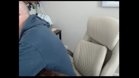 millenium0129 online show from October 21, 2025, 3:24 pm