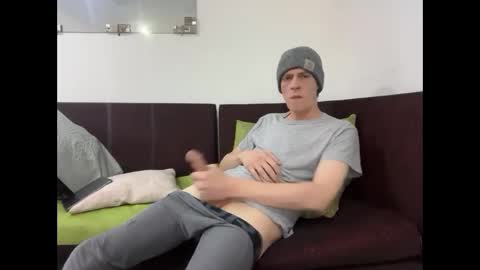 SlimnHungOH online show from November 16, 2025, 12:38 am