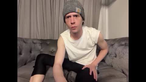 SlimnHungOH online show from December 23, 2025, 3:26 am