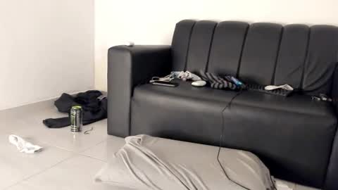 SlimnHungOH online show from June 13, 2026, 6:39 pm
