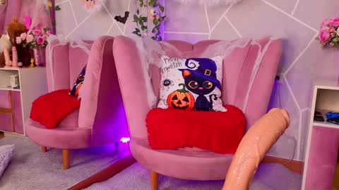 milleyjones_ online show from October 18, 2025, 7:09 am