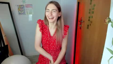 millie_lacroix online show from June 2, 2026, 6:54 pm