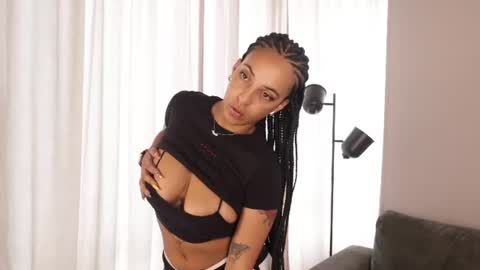 Snapshot of millie_volturi chatting on July 9, 2026, 1:37 pm millie_volturi online show from July 9, 2026, 1:37 pm
