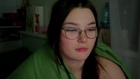 Millie online show from October 19, 2025, 12:39 pm