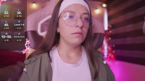 MILLY online show from December 19, 2025, 7:43 pm