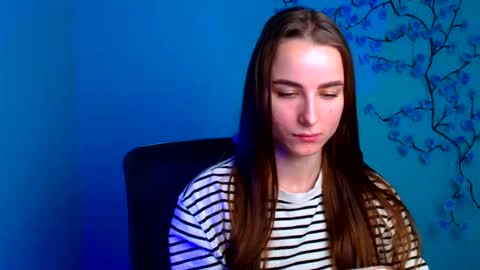Snapshot of milly_liss chatting on July 13, 2026, 5:43 am Milly online show from July 13, 2026, 5:43 am