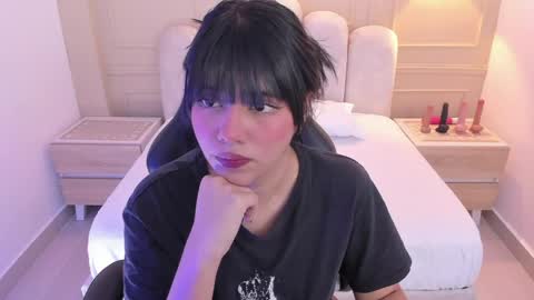 Snapshot of millyevans1 chatting on April 22, 2026, 3:42 am millyevans1 online show from April 22, 2026, 3:42 am