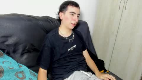 Snapshot of milogm_ chatting on May 25, 2026, 9:54 pm milogm_ online show from May 25, 2026, 9:54 pm