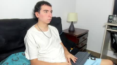 Snapshot of milogm_ chatting on June 10, 2026, 8:41 pm milogm_ online show from June 10, 2026, 8:41 pm