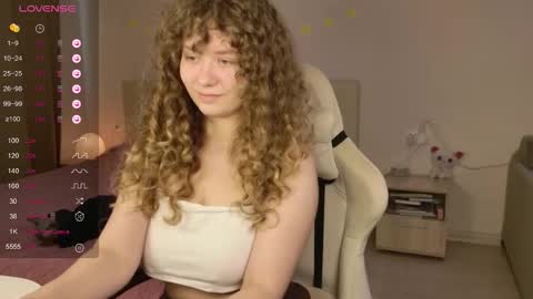 milounee online show from February 8, 2026, 6:17 am