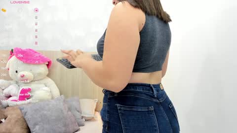 Milu Gomez online show from December 29, 2024, 7:22 pm