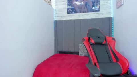 Snapshot of miluuu18 chatting on January 24, 2025, 3:00 am Miluu online show from January 24, 2025, 3:00 am