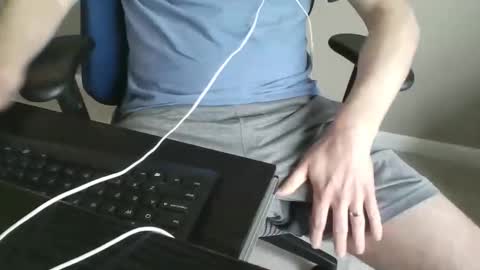 milwaukeebadger24 online show from April 24, 2026, 2:41 pm