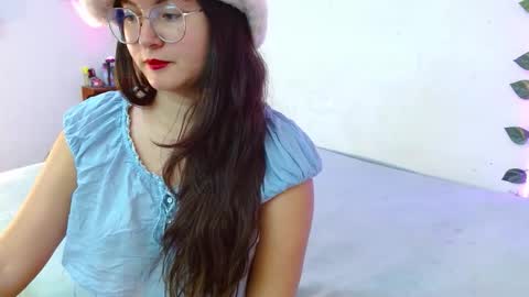 mily_baker online show from September 23, 2025, 7:17 pm