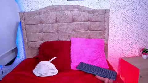 Snapshot of mily_lu chatting on June 27, 2026, 4:06 am mily online show from June 27, 2026, 4:06 am
