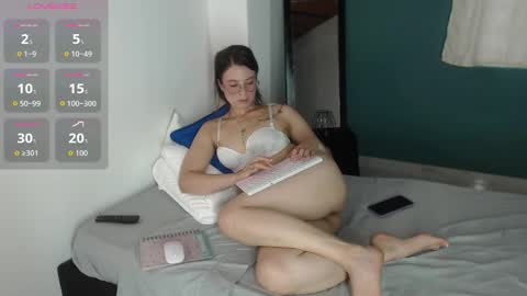 Mily Miley online show from October 29, 2025, 8:21 pm