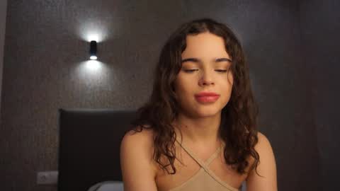 Snapshot of milyyclars chatting on January 9, 2026, 1:25 pm Linda online show from January 9, 2026, 1:25 pm