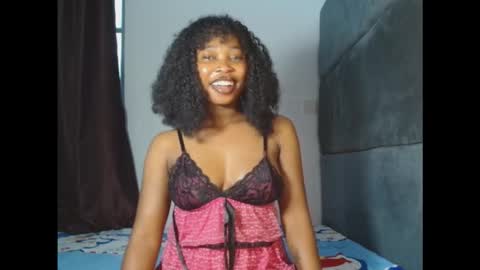 mimi online show from November 21, 2025, 2:27 pm