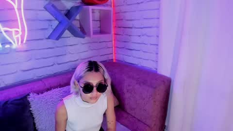 Minji online show from January 9, 2025, 11:58 am