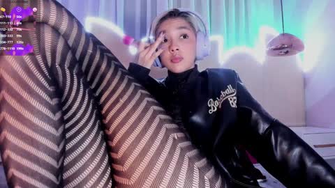 Minji online show from January 28, 2025, 5:46 pm