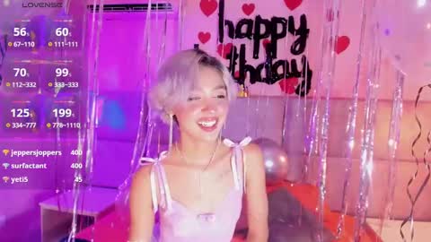Minji online show from March 1, 2025, 2:55 pm