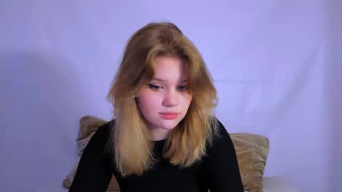 hi Im Mina  online show from February 13, 2025, 1:29 am