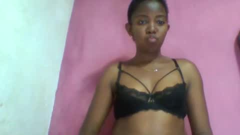 minachocolate online show from May 4, 2026, 2:24 pm