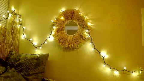 Snapshot of mindymounds chatting on November 6, 2025, 10:05 am Mindy online show from November 6, 2025, 10:05 am