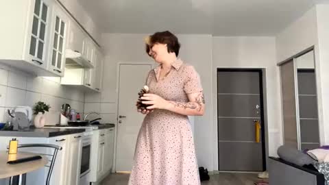 Luna Moon online show from October 3, 2025, 11:51 am