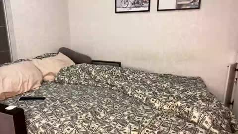 Luna Moon online show from October 12, 2025, 8:08 pm