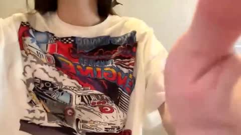 Emilia online show from September 21, 2025, 5:31 am