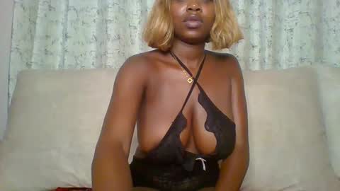 STRAWBERRY online show from January 21, 2025, 7:28 pm