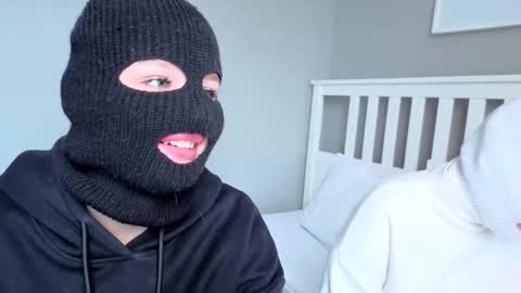 KarinaLeila online show from October 7, 2025, 6:21 am