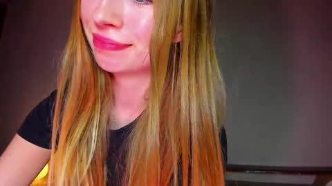 Snapshot of minidiva_ chatting on April 2, 2026, 7:22 pm Amelia online show from April 2, 2026, 7:22 pm