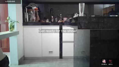 Snapshot of minikunis chatting on September 21, 2025, 2:40 pm Mini Mila Kunis ft Ashton Katchero. Follow me to stay in touch online show from September 21, 2025, 2:40 pm