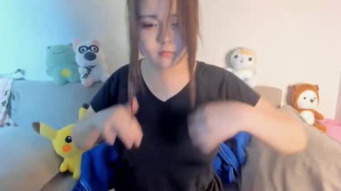 Minji online show from February 4, 2026, 1:06 pm