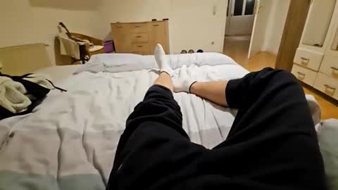 Snapshot of minongi chatting on December 18, 2025, 7:20 pm Jesse J. online show from December 18, 2025, 7:20 pm