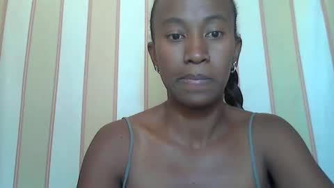 minouch211907 online show from January 18, 2025, 8:31 am