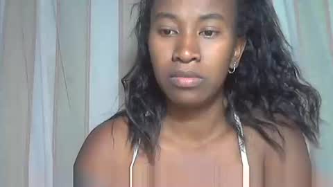 minouch211907 online show from October 26, 2025, 3:29 pm