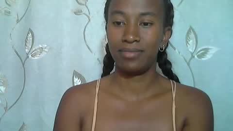 minouch211907 online show from February 19, 2026, 8:54 am