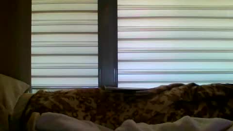 Snapshot of mir4oboi chatting on November 12, 2025, 2:06 pm MIro1611 online show from November 12, 2025, 2:06 pm