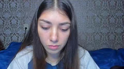 Snapshot of mira_bloempje chatting on September 20, 2025, 9:38 pm Mira online show from September 20, 2025, 9:38 pm