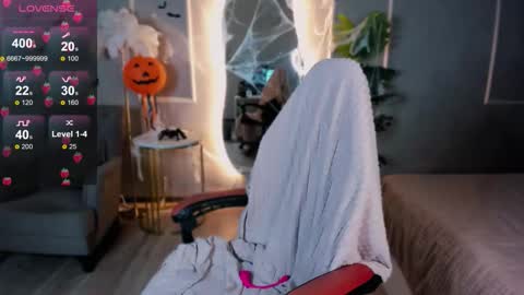 MIra online show from November 5, 2025, 8:42 pm