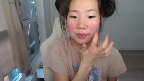 mira_g online show from February 24, 2025, 12:59 pm