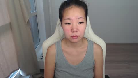 mira_g online show from March 4, 2025, 12:44 pm